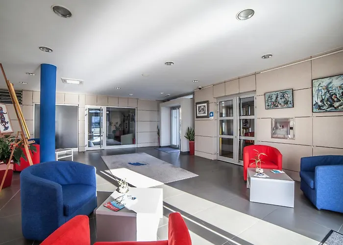 テルミナス 3* ポドゴリツァ