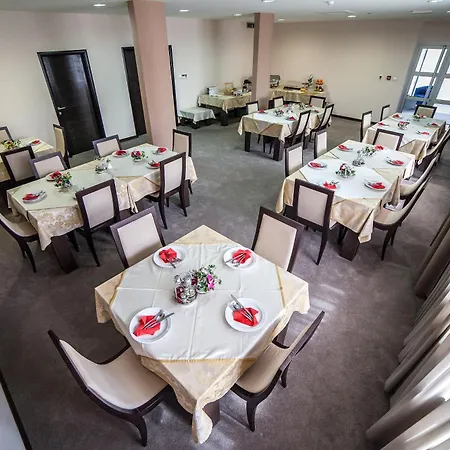 テルミナス 3* ポドゴリツァ