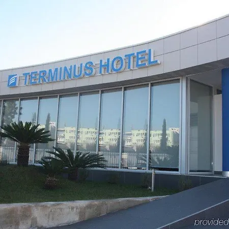 Terminus Отель Подгорица