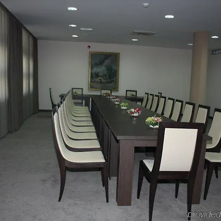 テルミナス 3* ポドゴリツァ