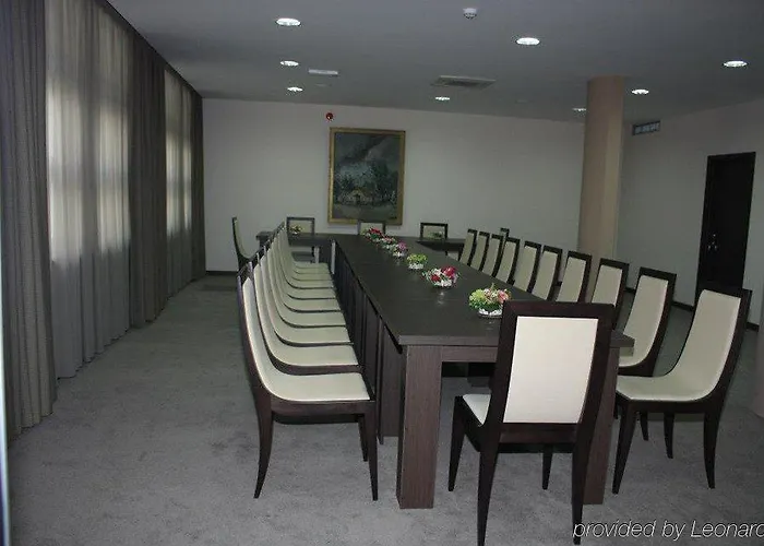 特米内斯酒店 3* 波德戈里察